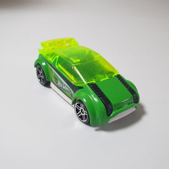 Super Gnat 2013 Hot Wheels Die Cast Mattel Collectable Car Model NO BOX Vintage - Picture 5 of 8